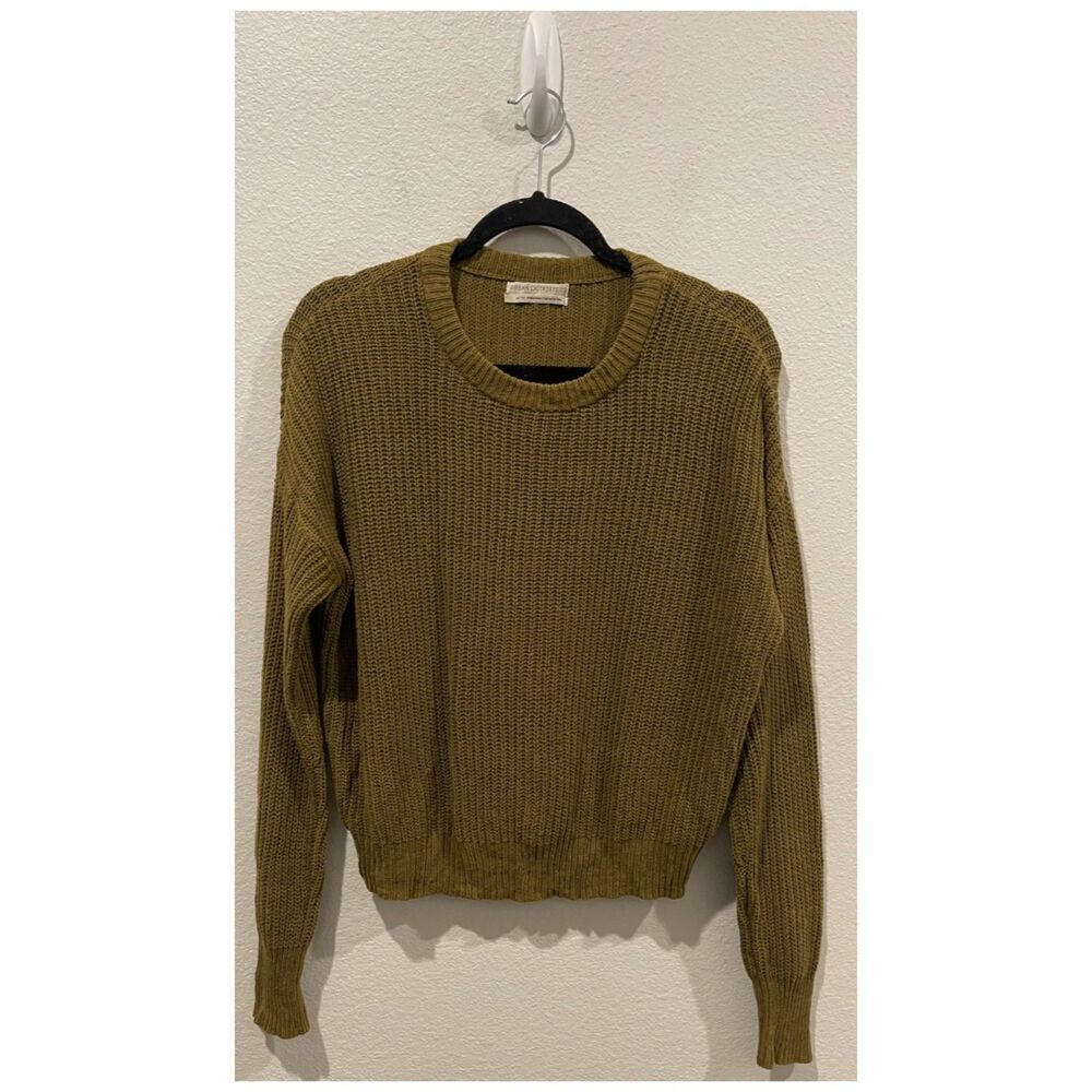 URBAN OUTFITTERS Round Neck Kaki Knit Sweater